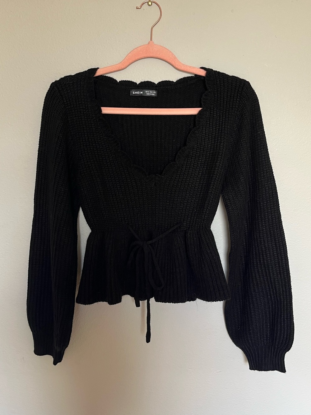 SHEIN Women’s Black Knitted Sweater Size Medium
